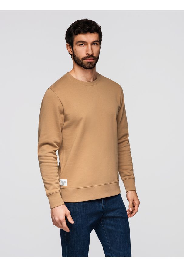 Ombre Clothing - Męska bluza dresowa BASIC z okrągłym dekoltem OM-SSBN-0271 - - Rozmiar: XXL. Okazja: na co dzień, na spotkanie biznesowe, do pracy. Kolor: brązowy. Materiał: dresówka. Wzór: jednolity, gładki, aplikacja. Styl: biznesowy, casual, klasyczny