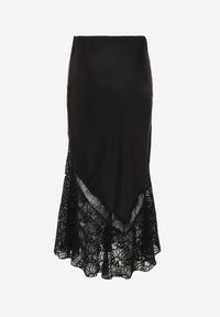 Born2be - Czarna Spódnica z Satyny z Koronką i Rozcięciem na Nogę Doritana. Okazja: na co dzień, na spotkanie biznesowe. Kolor: czarny. Materiał: satyna, koronka. Wzór: koronka. Styl: casual, biznesowy, elegancki #5