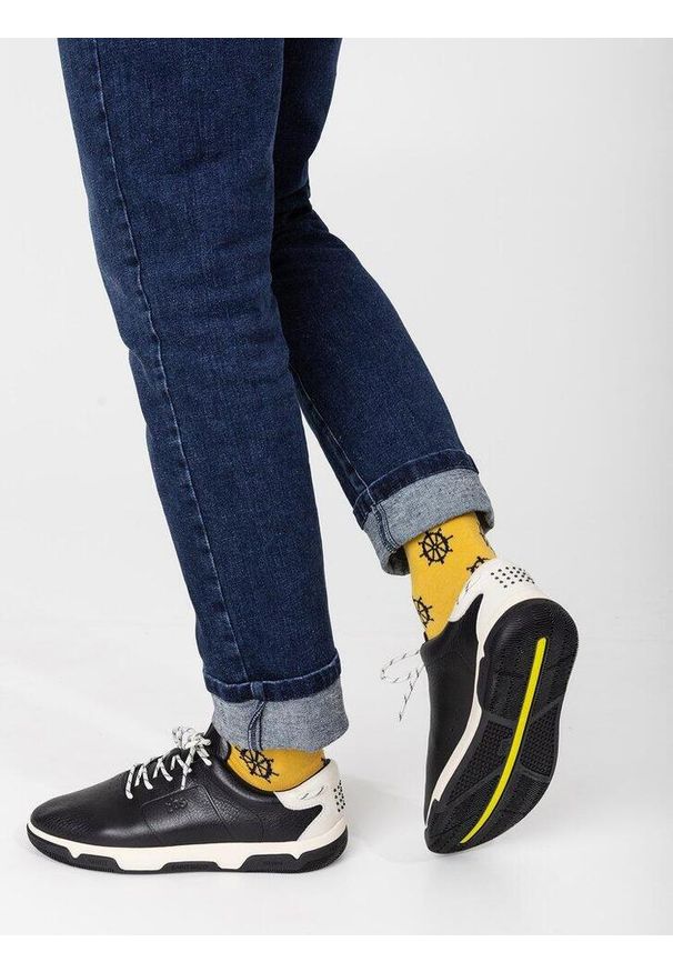Sneakersy męskie TBS Gedeone. Kolor: niebieski