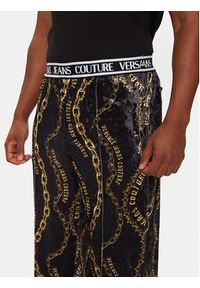 Versace Jeans Couture Spodnie dresowe 77GAA323 Czarny Loose Fit. Kolor: czarny. Materiał: syntetyk #5