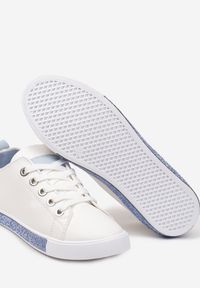 Born2be - Biało-Niebieskie Tenisówki Lovinia. Kolor: biały. Materiał: materiał. Wzór: aplikacja. Styl: elegancki