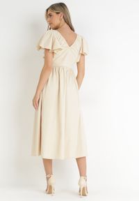 Born2be - Beżowa Sukienka Midi z Falbanami przy Ramionach Happisa. Typ kołnierza: kołnierz z falbankami. Kolor: beżowy. Styl: elegancki. Długość: midi #2