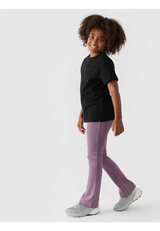 4f - 4F Legginsy dzianinowe dziewczęce - fioletowe 146 (10-11 lat). Okazja: na co dzień. Stan: podwyższony. Kolor: fioletowy. Materiał: dzianina. Długość: długie. Wzór: jednolity, prążki. Sezon: lato. Styl: casual, sportowy