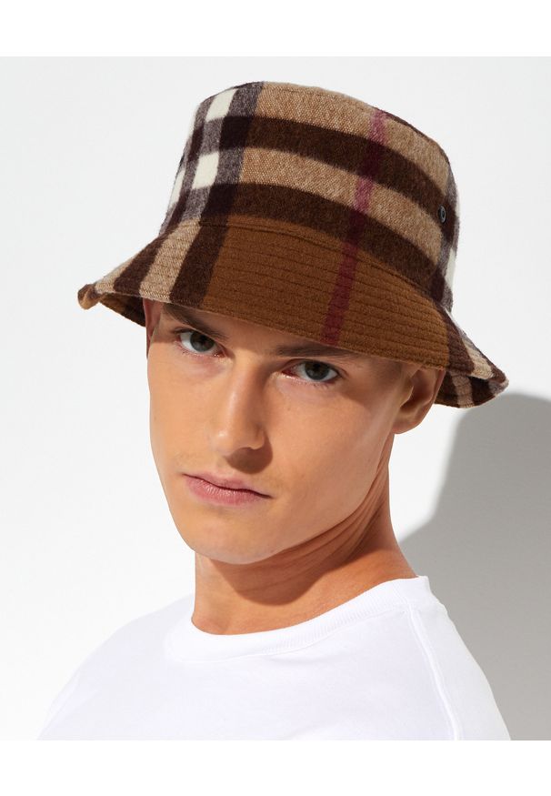 Burberry - BURBERRY - Wełniany kapelusz w kratkę. Kolor: brązowy. Materiał: wełna. Wzór: kratka. Styl: elegancki, vintage