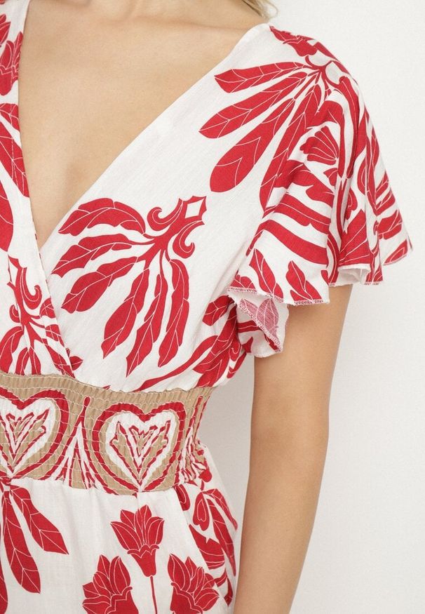 Born2be - Bordowy Taliowany Kombinezon z Wiskozy w Print Boho z Kopertowym Dekoltem Nelazi. Okazja: na co dzień. Kolor: czerwony. Materiał: wiskoza. Długość rękawa: krótki rękaw. Długość: krótkie. Wzór: nadruk. Sezon: lato. Styl: boho