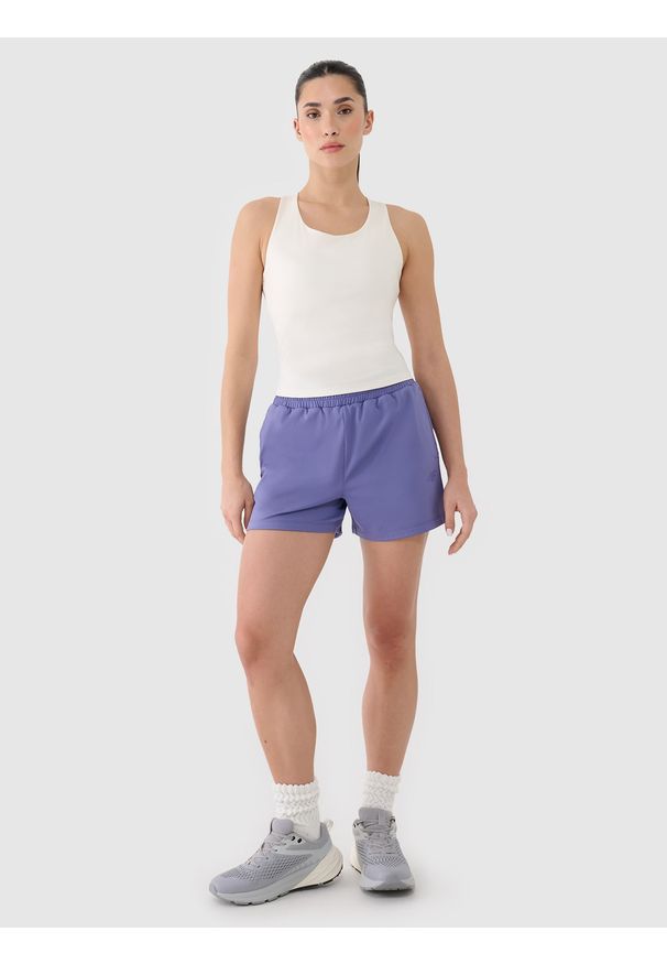 4f - 4F Crop-top treningowy szybkoschnący damski - biały XL. Kolor: biały. Materiał: guma, elastan, materiał, włókno, dzianina, syntetyk. Długość rękawa: na ramiączkach. Wzór: jednolity, gładki, ze splotem. Sport: fitness, joga i pilates