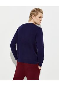 Kenzo - KENZO - Granatowy sweter z wyszywanym logo. Okazja: na co dzień. Kolor: niebieski. Materiał: bawełna. Długość rękawa: długi rękaw. Długość: długie. Wzór: aplikacja, kolorowy. Styl: klasyczny, casual