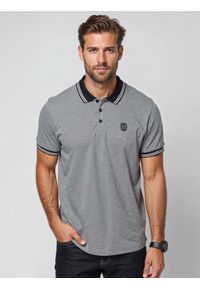 Ombre Clothing - Melanżowa koszulka męska polo z kołnierzykiem w paski – czarna V1. Okazja: na co dzień. Typ kołnierza: polo. Kolor: czarny. Materiał: bawełna. Wzór: melanż, paski. Styl: sportowy, casual