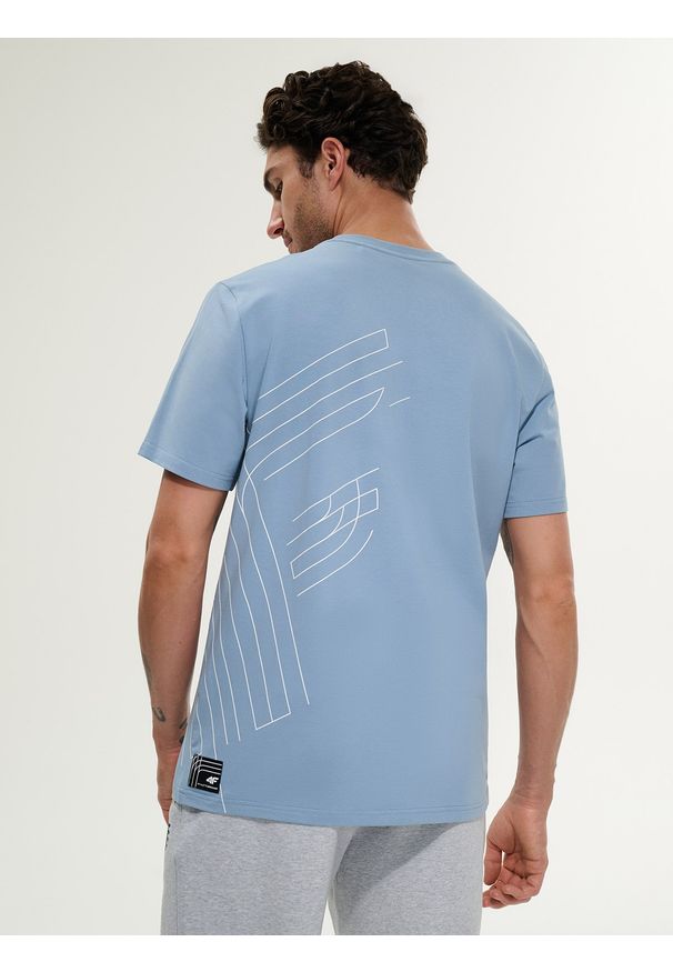 4f - 4F T-shirt regular z nadrukiem męski - granatowy L. Okazja: na co dzień. Kolor: niebieski. Materiał: jeans, materiał, dresówka, bawełna. Wzór: nadruk. Styl: casual, klasyczny