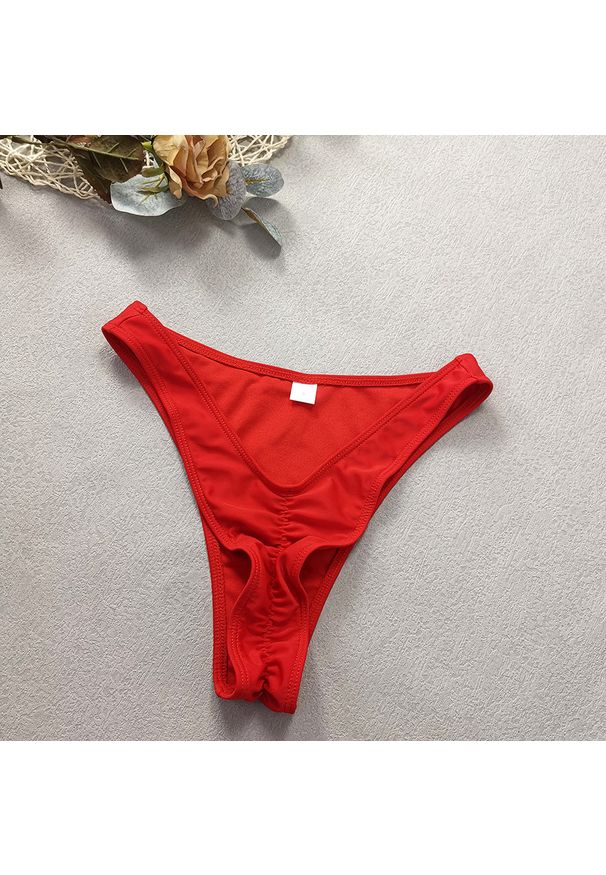 Intica - Strój kąpielowy z kwiatowym wzorem na plażę i basen Naciye. Kolor: czerwony. Materiał: materiał. Wzór: kwiaty