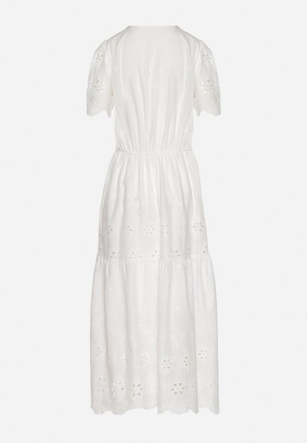 Born2be - Biała Bawełniana Sukienka Boho o Rozkloszowanym Kroju Zdobiona Haftem Efrissea. Okazja: na imprezę. Typ kołnierza: dekolt w serek. Kolor: biały. Materiał: bawełna. Długość rękawa: krótki rękaw. Wzór: haft, aplikacja. Sezon: lato. Styl: boho