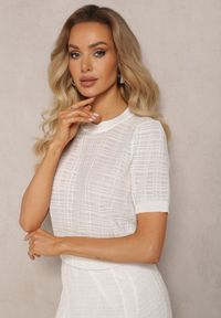 Renee - Biała Bluzka z Krótkim Rękawem z Metaliczną Nicią Beganta. Okazja: na co dzień. Kolor: biały. Długość rękawa: krótki rękaw. Długość: krótkie. Styl: casual
