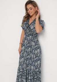 Born2be - Granatowa Bawełniana Sukienka z Bufiastymi Rękawami z Gumką w Talii i Falbaną Vimaliana. Okazja: na spacer, na co dzień. Typ kołnierza: dekolt w kształcie V. Kolor: niebieski. Materiał: bawełna. Styl: elegancki, casual, klasyczny #5