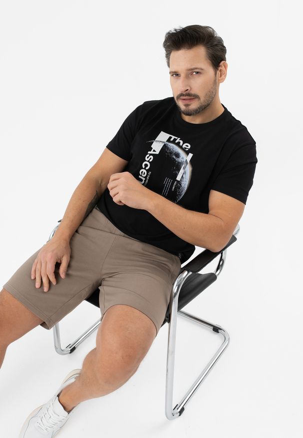 Volcano - Koszulka z nadrukiem, Comfort Fit, T-NARIS. Okazja: na co dzień. Materiał: bawełna, materiał. Długość: krótkie. Wzór: nadruk. Styl: casual