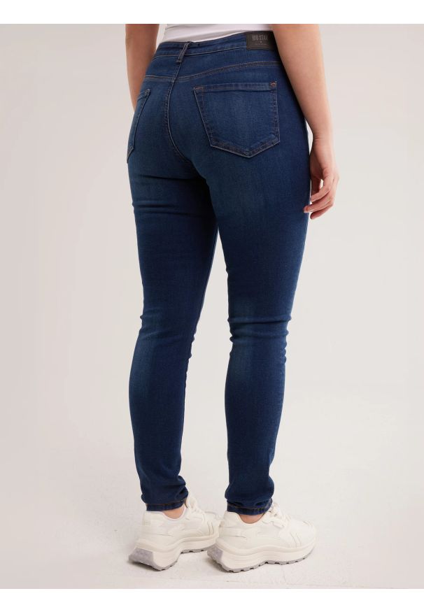 Big-Star - jeansy damskie skinny niebieskie ariana 399. Stan: podwyższony. Kolor: niebieski. Styl: retro