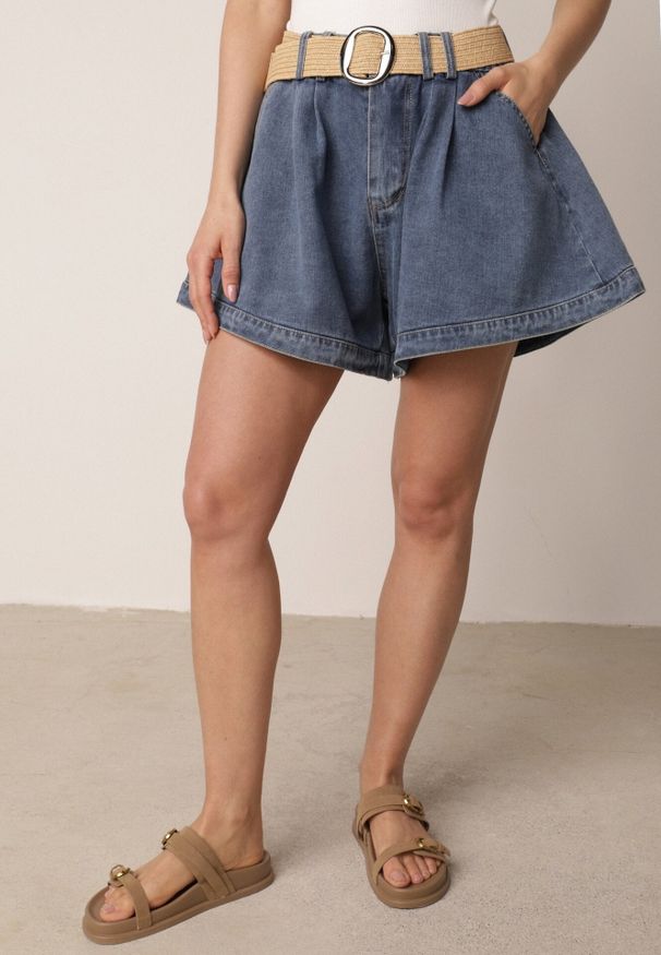 Born2be - Granatowe Luźne Szorty Jeansowe Bawełniane z Paskiem Mezyss. Okazja: na co dzień, do pracy. Stan: podwyższony. Kolor: niebieski. Materiał: jeans, bawełna. Styl: casual