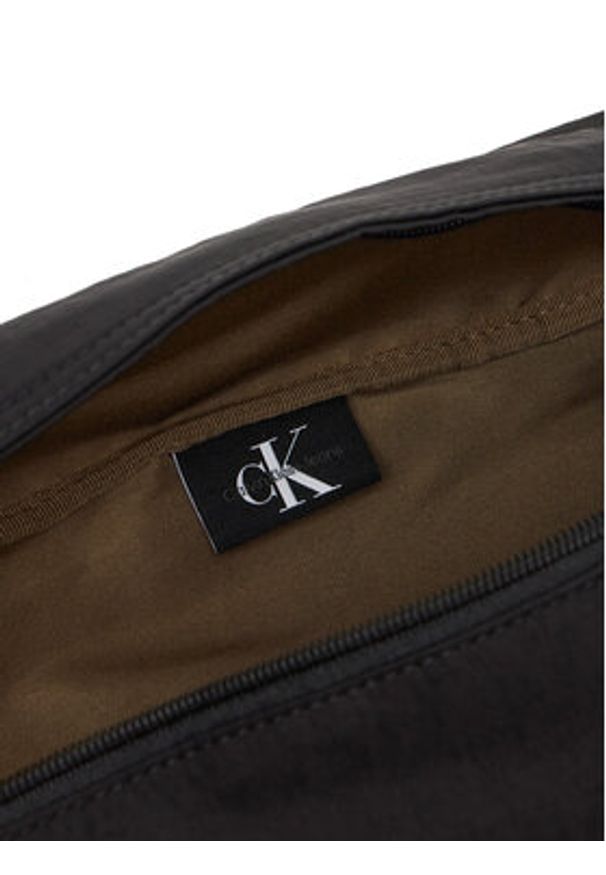 Calvin Klein Jeans Saszetka nerka Metro Nylon Oversized Waistbag LV04G3088G Czarny. Kolor: czarny. Materiał: materiał