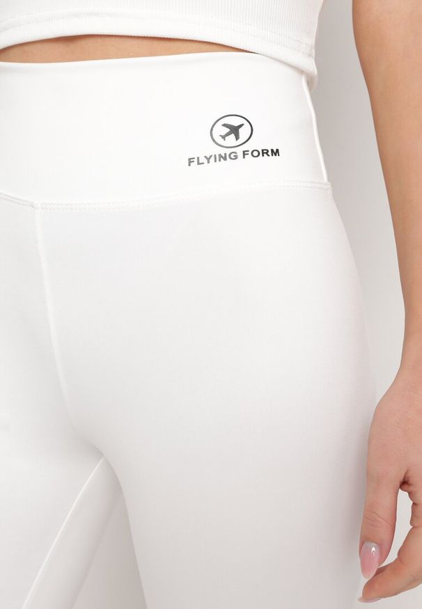 Born2be - Białe Legginsy z Wysokim Stanem i Gumką w Pasie Bloelia. Stan: podwyższony. Kolor: biały. Wzór: gładki