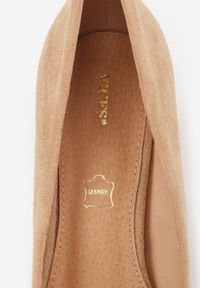 Renee - Beżowe Casualowe Czółenka na Słupku z Wkładką ze Skóry Naturalnej Maidra. Okazja: na co dzień. Kolor: beżowy. Materiał: skóra. Sezon: wiosna, lato. Obcas: na słupku. Styl: casual. Wysokość obcasa: średni #2