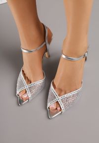 Renee - Srebrne Eleganckie Sandały na Szpilce Ozdobione Cyrkoniami Viofera. Zapięcie: sprzączka. Kolor: srebrny. Materiał: jeans. Wzór: aplikacja. Sezon: lato. Obcas: na szpilce. Styl: elegancki #3