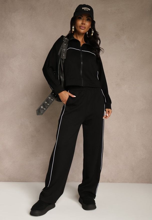 Renee - Czarny Komplet Dresowy w Stylu Retro Spodnie Wide Leg i Bluza ze Stójką Sewelia. Kolor: czarny. Materiał: dresówka