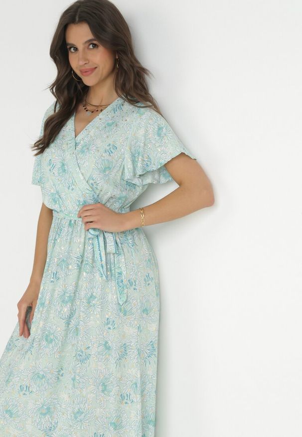 Born2be - Miętowa Sukienka Kopertowa z Wiskozy z Gumką w Talii i Metalicznym Wzorem Hollisa. Kolor: miętowy. Materiał: wiskoza. Typ sukienki: kopertowe