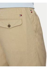TOMMY HILFIGER - Tommy Hilfiger Szorty materiałowe Harlem MW0MW37804 Beżowy Regular Fit. Kolor: beżowy. Materiał: len