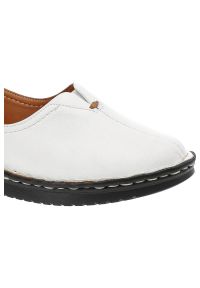 Półbuty damskie Artiker, naturalna skóra licowa z miękką cholewką wsuwaną konstrukcją, białe, 50C0341. Okazja: na spacer, na co dzień. Kolor: biały. Materiał: skóra. Szerokość cholewki: normalna. Styl: casual, elegancki, klasyczny #4