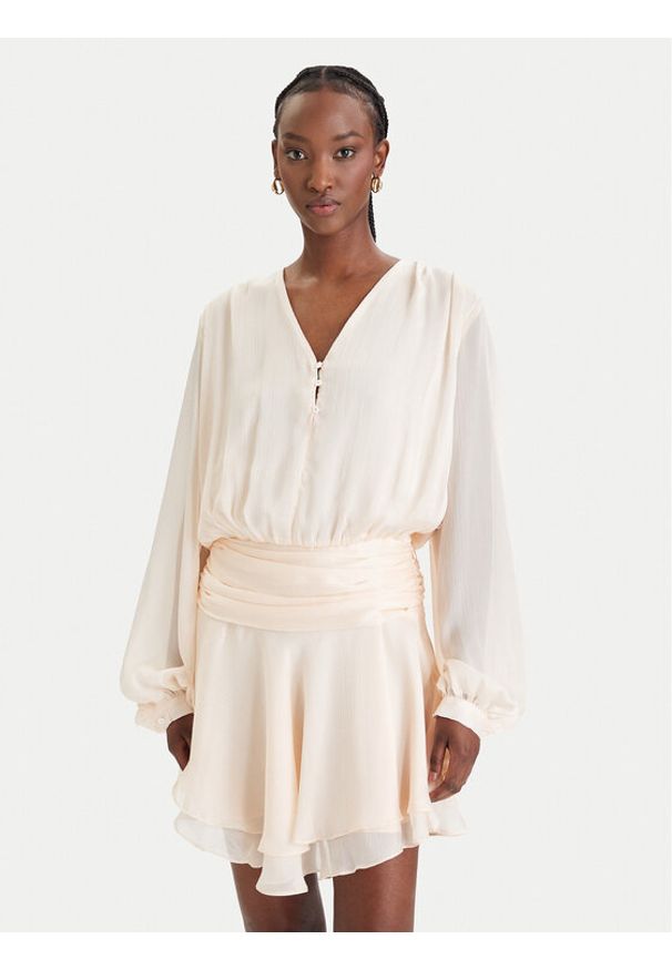 Guess Sukienka koktajlowa W6GK46 W1931 Pomarańczowy Regular Fit. Kolor: pomarańczowy. Materiał: syntetyk. Styl: wizytowy