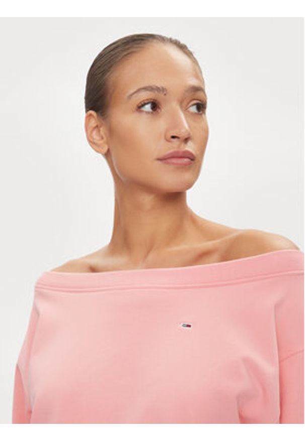 Tommy Jeans Bluza DW0DW17956 Różowy Cropped Fit. Kolor: różowy. Materiał: syntetyk