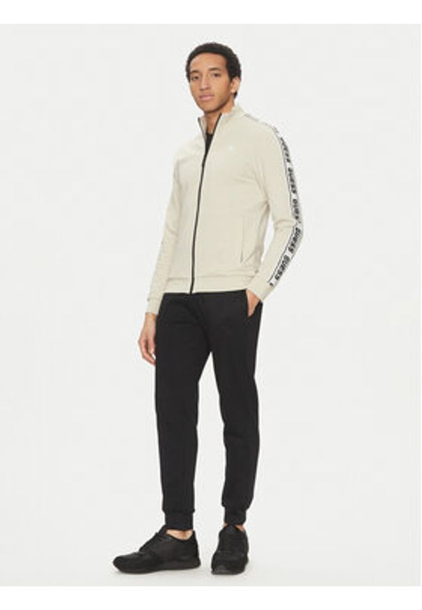 Guess Bluza Z2YQ12 K6ZS1 Beżowy Regular Fit. Kolor: beżowy. Materiał: bawełna