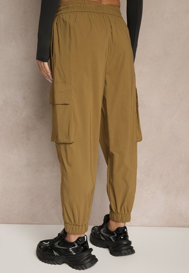 Renee - Zielone Spodnie Cargo z Bawełną High Waist Kolanielis. Okazja: na co dzień. Stan: podwyższony. Kolor: zielony. Materiał: bawełna. Styl: casual, elegancki