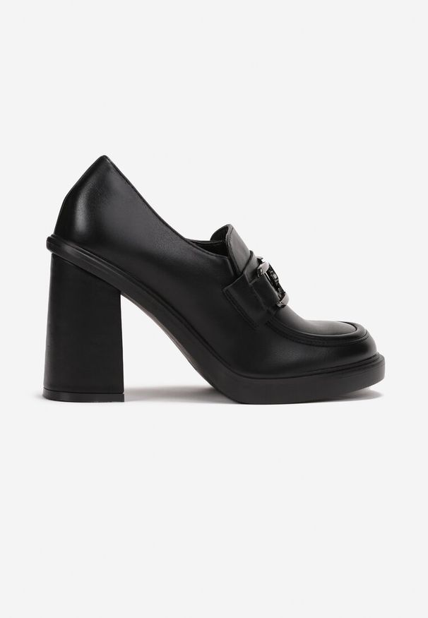 Renee - Czarne Półbuty na Słupku z Klamerką w Stylu Mokasynów Tiggi. Okazja: na co dzień. Nosek buta: okrągły. Kolor: czarny. Materiał: jeans. Obcas: na słupku. Styl: klasyczny, casual. Wysokość obcasa: średni