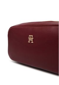 TOMMY HILFIGER - Tommy Hilfiger Torebka Th Essential Camera Bag AW0AW18370 Bordowy. Kolor: czerwony. Materiał: skórzane #6