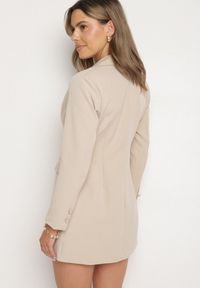 Born2be - Beżowa Taliowana Sukienka z Wiskozą o Jednorzędowym Marynarkowym Kroju Bonigala. Typ kołnierza: dekolt w serek. Kolor: beżowy. Materiał: wiskoza. Styl: klasyczny, elegancki #4