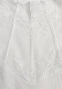 Born2be - Biały Dopasowany Sweter z Półgolfem z Wiskozą Zdobiony Koronkową Siateczką Genna. Okazja: na co dzień. Kolor: biały. Materiał: wiskoza, koronka. Wzór: aplikacja. Styl: casual, elegancki #4