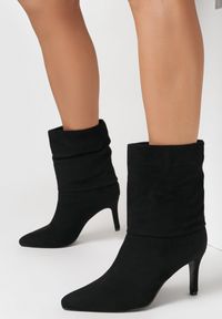 Born2be - Czarne Botki na Szpilce z Wywiniętą Cholewką Mathea. Wysokość cholewki: za kostkę. Nosek buta: szpiczasty. Kolor: czarny. Szerokość cholewki: normalna. Wzór: aplikacja, jednolity, gładki. Obcas: na szpilce. Styl: elegancki #5