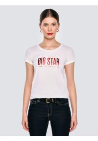 Big-Star - Koszulka damska z logo BIG STAR biała Betta 100. Okazja: na co dzień. Kolor: biały. Materiał: jeans, dzianina. Wzór: aplikacja, nadruk. Styl: casual, klasyczny, elegancki #3