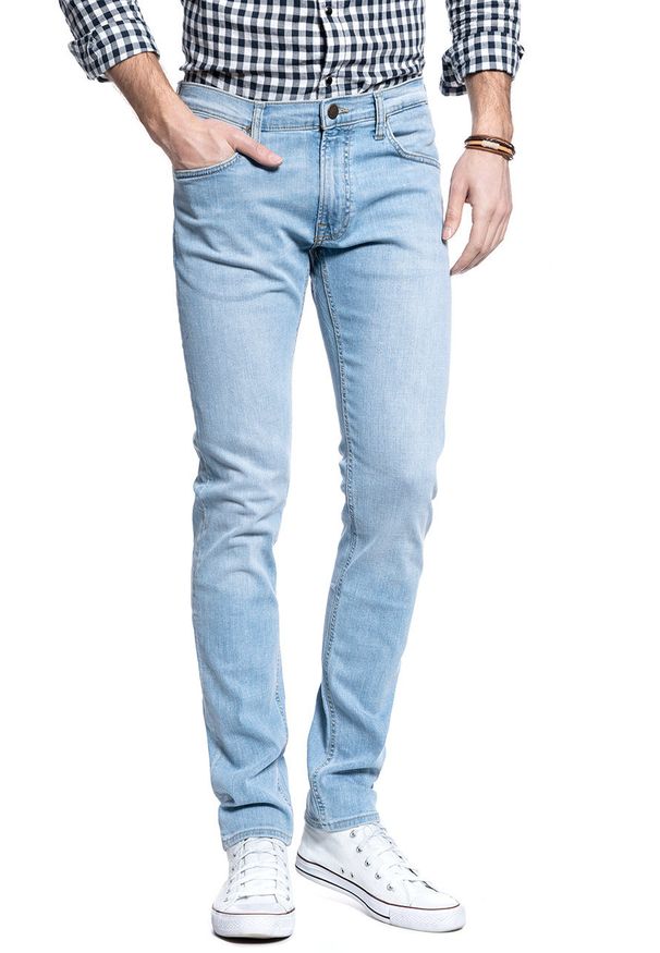 Lee - LEE SPODNIE MĘSKIE LUKE BLEACHED CODY L719NLUH 112119227. Długość: krótkie. Wzór: kolorowy. Sezon: lato, zima. Styl: elegancki