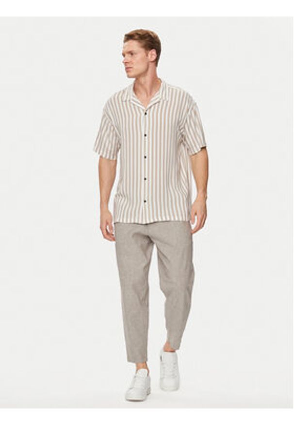 Jack & Jones - Jack&Jones Koszula Jeff 12249367 Beżowy Relaxed Fit. Kolor: beżowy. Materiał: wiskoza