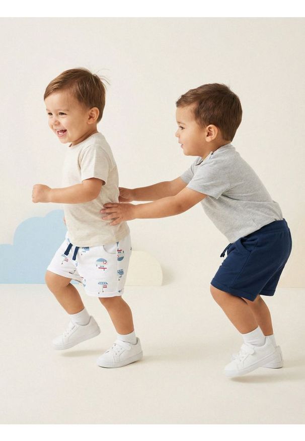Sinsay - Bawełniane szorty z motywem marynistycznym 2 pack - kremowy. Kolor: kremowy. Materiał: bawełna