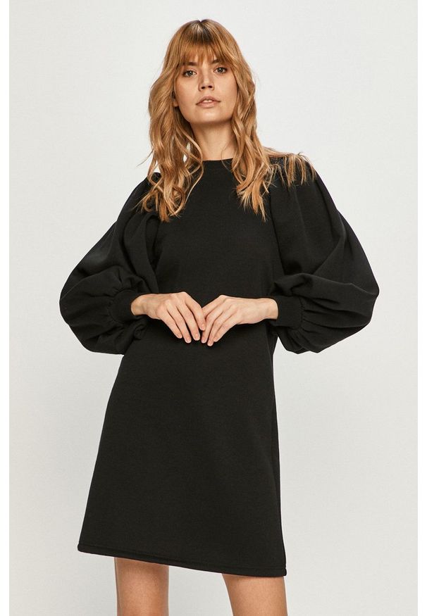 Vero Moda - Sukienka. Kolor: czarny. Materiał: poliester, dzianina. Długość rękawa: długi rękaw