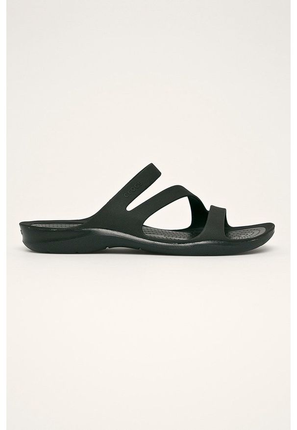 Crocs - Klapki. Kolor: czarny. Materiał: materiał. Wzór: gładki. Obcas: na obcasie. Wysokość obcasa: niski