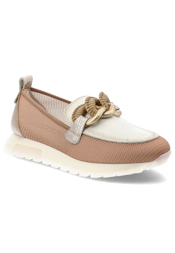 Półbuty damskie Hispanitas, ze skóry naturalnej z wsuwanym krojem i ozdobą na podbiciu posiada przeszycia na cholewce, beżowe, HV264834 Formentera-V2. Okazja: na co dzień. Kolor: beżowy. Materiał: skóra. Szerokość cholewki: normalna. Wzór: aplikacja. Sezon: wiosna, lato. Styl: casual, elegancki, klasyczny