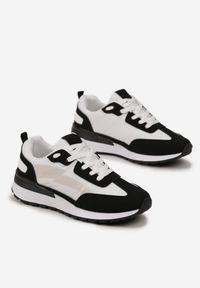 Born2be - Czarno-Białe Sneakersy z Kolorowymi Wstawkami Rawilo. Kolor: czarny. Materiał: jeans, dresówka. Wzór: kolorowy #5
