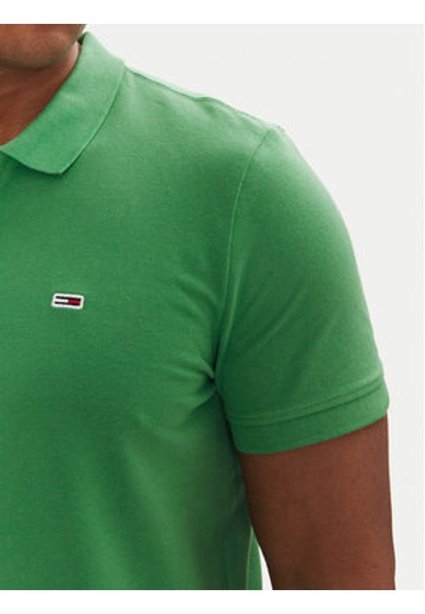 Tommy Jeans Polo DM0DM20676 Zielony Slim Fit. Typ kołnierza: polo. Kolor: zielony. Materiał: bawełna
