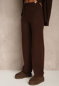 Renee - Brązowy Dzianinowy Komplet Dresowy z Wełną Bluza z Kapturem i Spodnie Essana. Kolor: brązowy. Materiał: wełna, dresówka, dzianina #3