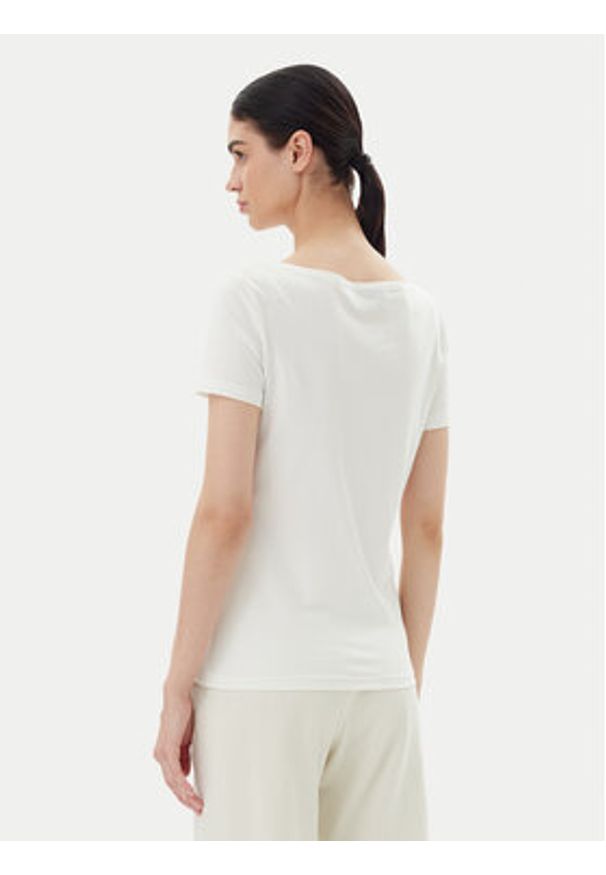 EA7 Emporio Armani T-Shirt 7W000184 AF10373 U0005 Écru Regular Fit. Materiał: bawełna