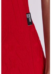 Love Moschino - Sukienka. Kolor: czerwony. Materiał: dzianina. Długość rękawa: krótki rękaw. Wzór: gładki. Typ sukienki: rozkloszowane #2