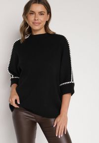 Born2be - Czarny Sweter z Kontrastową Lamówką Tuselle. Okazja: do pracy, na spotkanie biznesowe. Kolor: czarny. Materiał: jeans. Styl: biznesowy #1